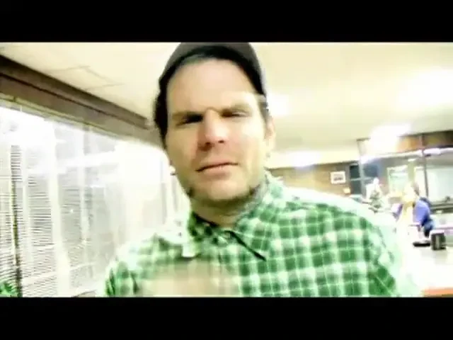 SOCANT! Beat crita, Jeff Hardy il injura si il face PRAF pe CM Punk! Vezi VIDEO