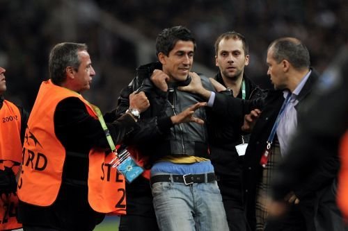 VIDEO Cum il opresti pe Messi: un  grec i-a aratat DEGETUL MIJLOCIU!_5