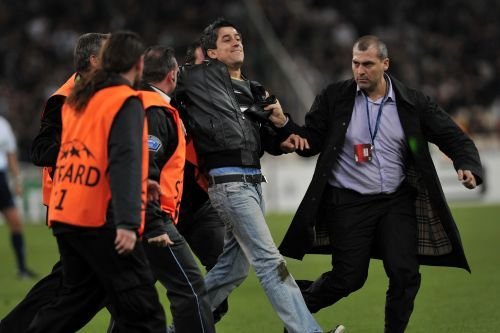 VIDEO Cum il opresti pe Messi: un  grec i-a aratat DEGETUL MIJLOCIU!_6