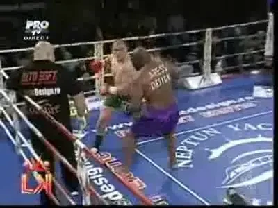 VIDEO: Morosanu ii acorda revansa lui Goodridge! Vezi cum l-a DISTRUS in primul meci