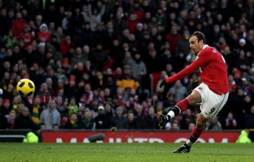 VIDEO Berbatov i-a DEMOLAT: a marcat 5 GOLURI MAGNIFICE! Manchester United 7-1 Blackburn!