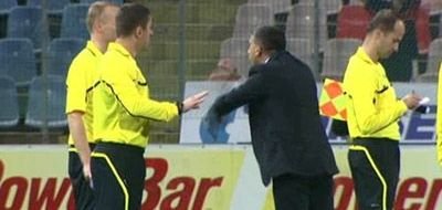 Situatie UNICA in fotbal! Un arbitru fluiera la doua meciuri tari din Scotia in aceeasi etapa! Vezi motivul