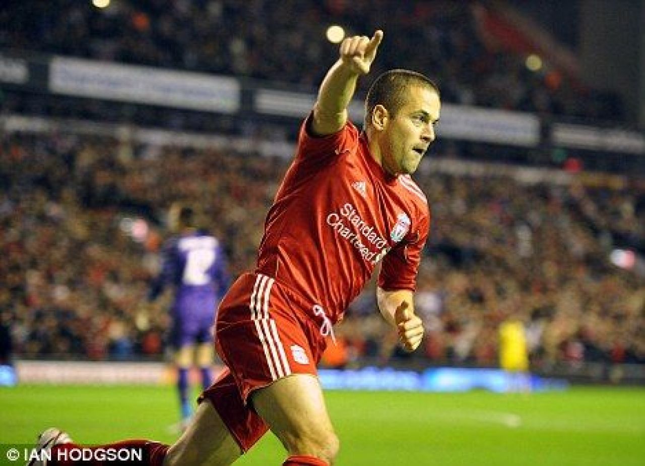 CE GAFA! Vezi cum arata sigla Stelei in Daily Mail! Liverpool baga un atac de 32 mil euro in Ghencea!_1
