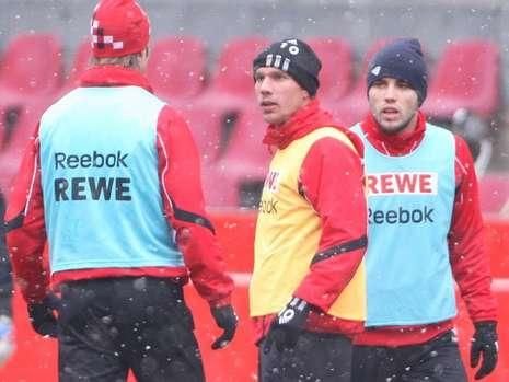 Bataie scandaloasa la Koln! Podolski i-a tras un SUT unui coleg! Vezi motivul! VIDEO_3