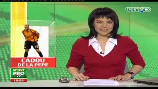 Fanii Stelei i-au facut IMN lui Pepe Reina: Spune cine, cine, cine.. te iubeste mai mult decat mine!