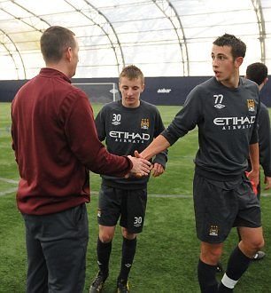 SUPER IMAGINI! Asta e fabrica de fotbalisti a lui City! Ce poti face din 12 milioane de euro!_6