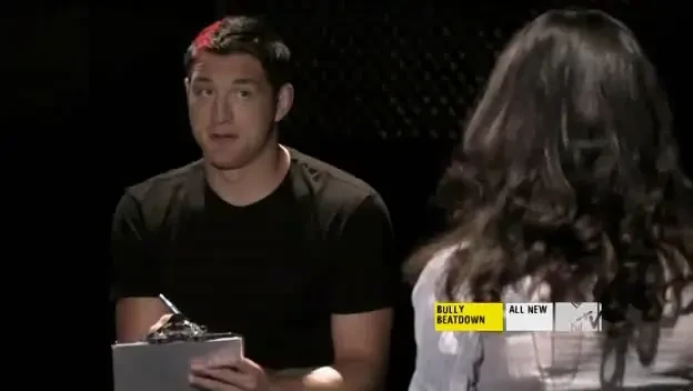 VIDEO: Ea este Supergirl! Vezi cum te apara BUNACIUNEA din MMA