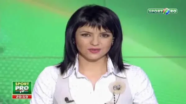 Cea mai tare IRONIE la CFR! Vanzatorii de termopane au venit cu geamul pe care nici Cartu nu-l poate sparge :)) VIDEO