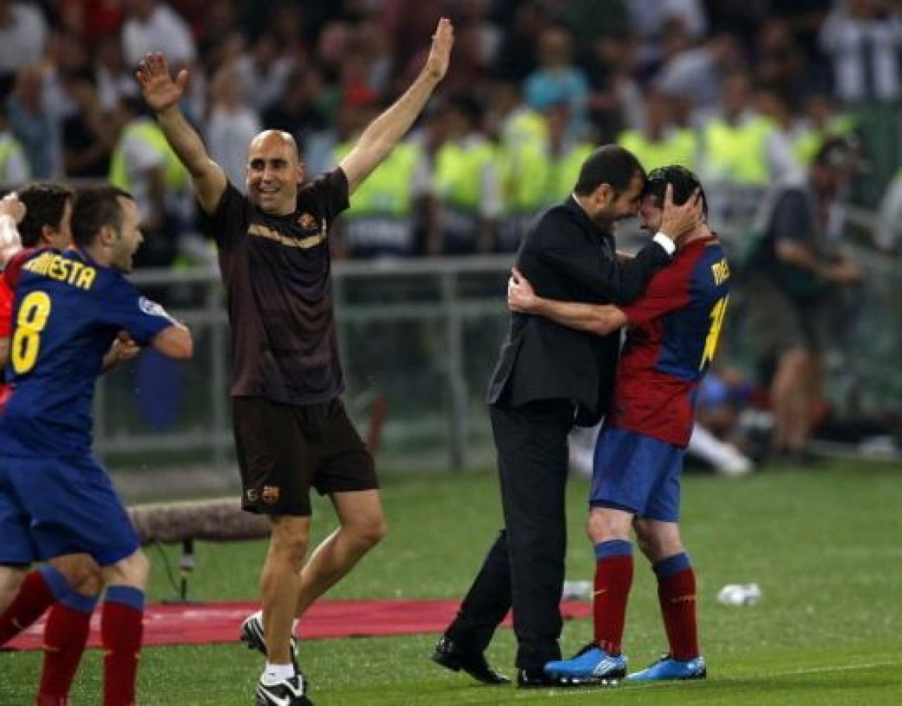 Leo Messi a implinit 10 ani... de Barcelona! Vezi cele mai tari imagini din cariera lui Messi la Barca:_2