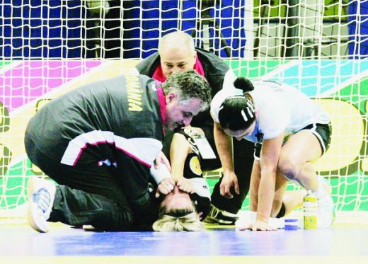 Suntem in semifinale: Romania 23-21 Muntenegru! Trimite-le un mesaj fetelor_1