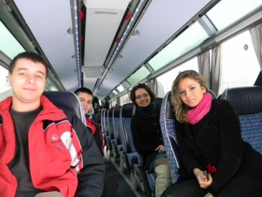 FOTO / Uhrin a inaugurat noul autocar al Timisoarei impreuna cu 300 de fani!