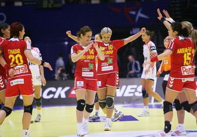 Suntem in semifinale: Romania 23-21 Muntenegru! Trimite-le un mesaj fetelor_2