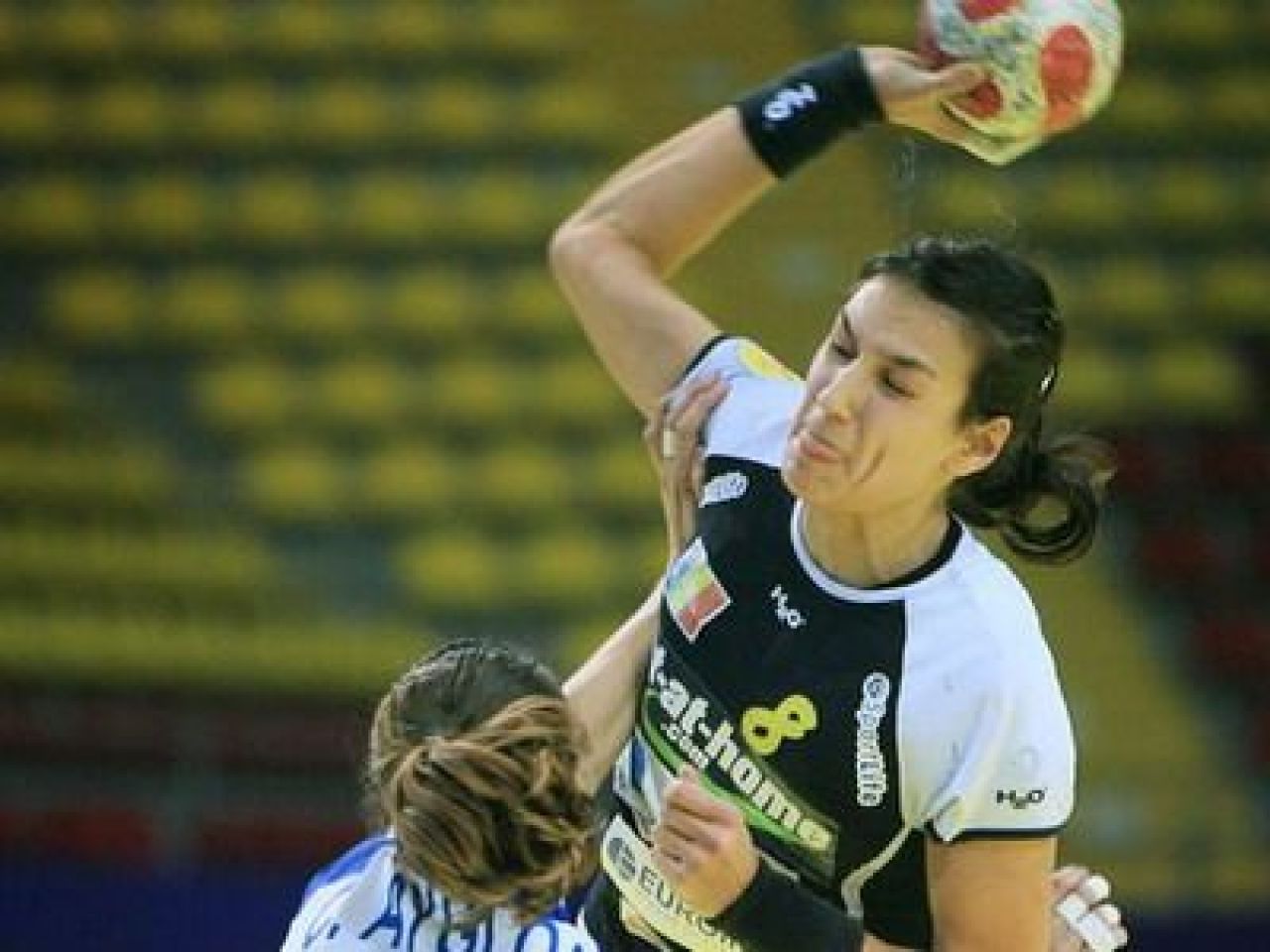 Suntem in semifinale: Romania 23-21 Muntenegru! Trimite-le un mesaj fetelor_3