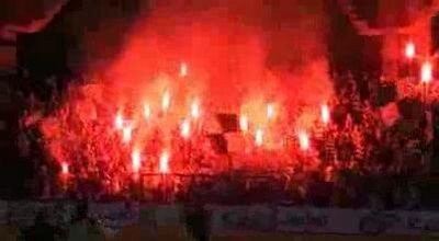 VIDEO INCREDIBIL! Nici la Steaua - Dinamo nu vezi asa ceva: Tribunele au luat FOC la un meci de U12 de fotbal!!