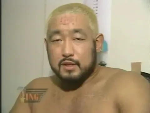 VIDEO: Sarma ghimpata si foc! Vezi cel mai BRUTAL meci posibil!