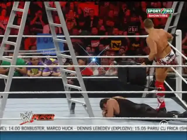 VIDEO: Miz, la un pas SA PIARDA Centura WWE in fata unui om de 61 de ani