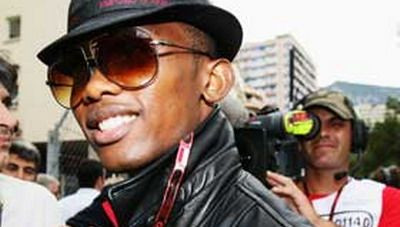 El e OMUL care a marcat in sapte competitii in 2010!