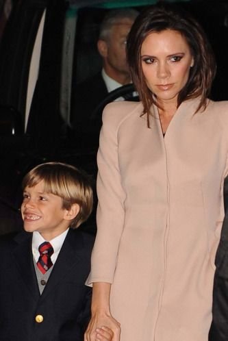 FOTO: Asa nu l-ai mai vazut niciodata! David Beckham a plans ca un copil cand a luat premiu pentru intreaga cariera!_11