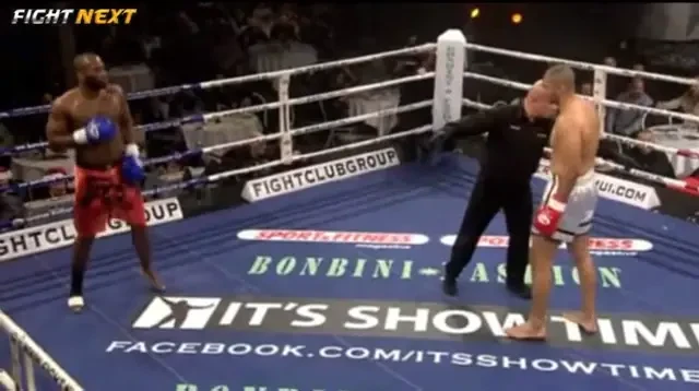 VIDEO: L-a umplut de sange! Vezi cum a fost facut KO BRUTAL Freddy Kemayo!