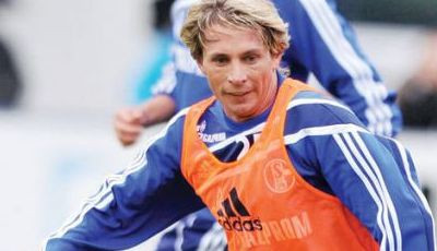 Deac: Cu Raul vorbesc in engleza, nici el nu se prea descurca! :)