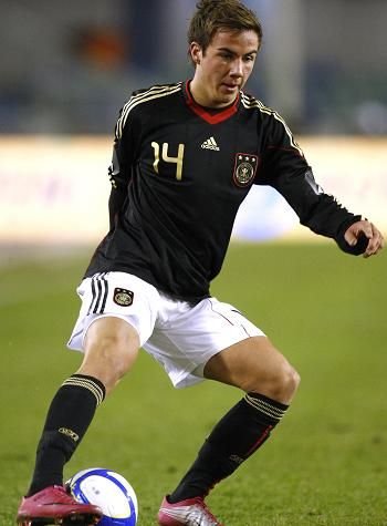 Cel mai tare pariu din FOTBAL! TOP 10 pusti gata sa EXPLODEZE in 2011!_3