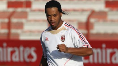 INCREDIBIL! Inter l-a ratat pe Ronaldinho din cauza unei CLAUZE SECRETE in contractul cu Milan!