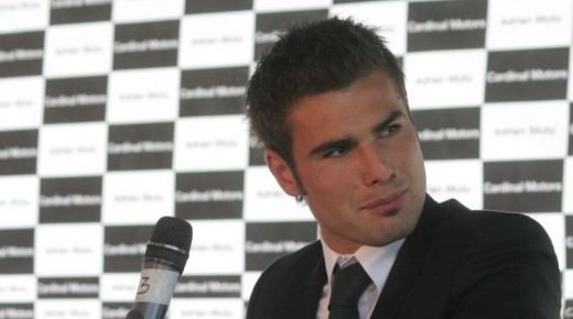 Lui Mutu i s-a facut RAU cand a aflat ca Fiorentina cere bani pe transferul sau! VEZI motivele scandalului cu Fiorentina!