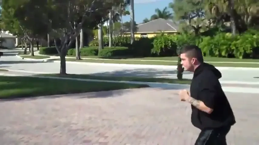 VIDEO: Asa arata bataile acum! Doi pustani se bat mai tare ca in UFC