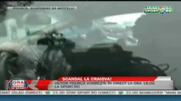 VIDEO Jucatorii Craiovei NU mai au voie sa vorbeasca! Vezi ce SMS au primit de la conducere!