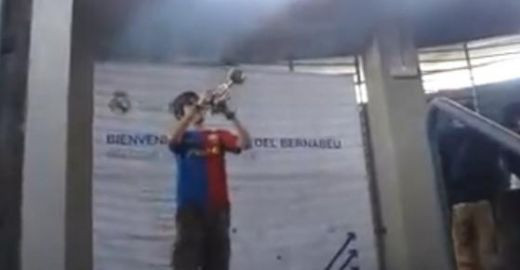 CAT TUPEU! Cum ar fi ca dinamovistii sa INVADEZE Ghencea? Vezi ce a facut un fan al Barcelonei pe Bernabeu! VIDEO