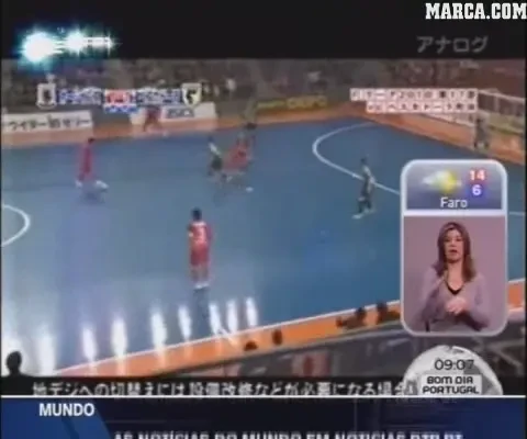 Gol senzational in sala!