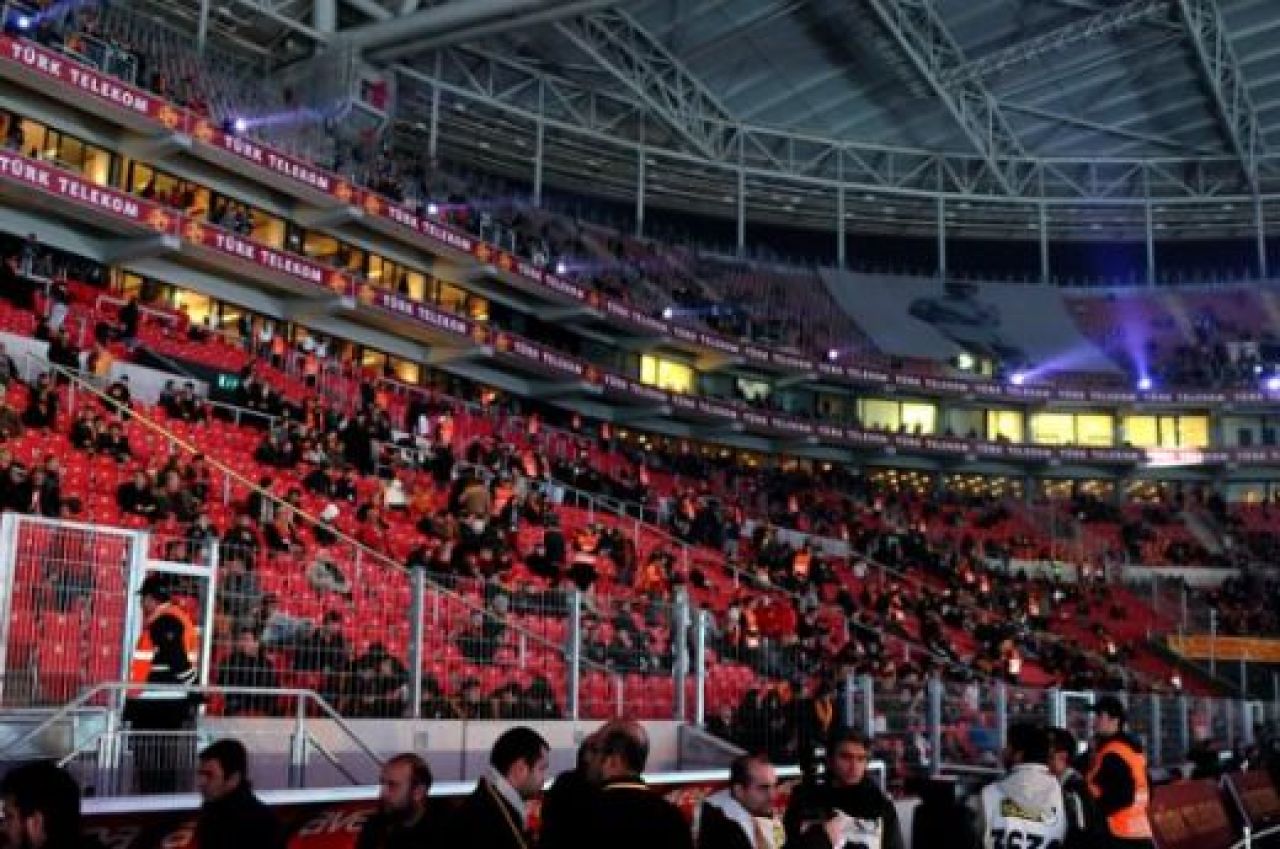 VIDEO / Hagi a inaugurat stadionul de 200 de milioane de euro al Galatei! Vezi ce SHOW au facut turcii!_5
