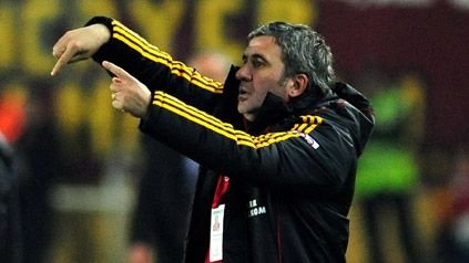 Hagi a ramas SOCAT de super atmosfera de pe noul stadion al Galatei! Ce zice de transferurile lui Marica si Zapata!