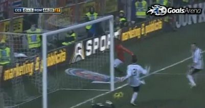 VIDEO / Ce noroc pentru Roma! Vezi ce AUTOGOL si-a dat un jucator de la Cesena!