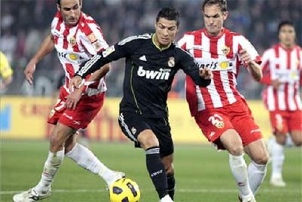 VIDEO / Real Madrid nu a reusit decat un egal cu ULTIMA clasata din Spania! Barcelona a batut-o pe Almeria cu 8-0_3