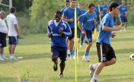 Rapid profita de haosul de la Craiova! Ce mijlocas al Universitatii va juca in Giulesti din retur: