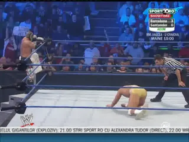 VIDEO: Rey Mysterio, INVINS de marele sau rival! Vezi cum s-a razbunat mexicanul