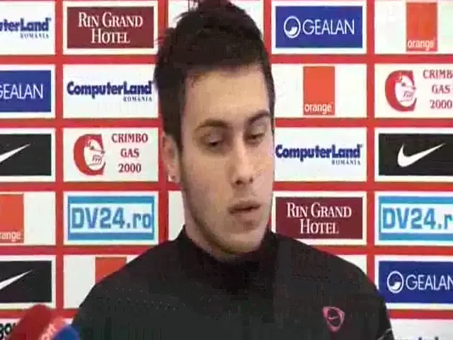Pustiul senzatie a lui Dinamo tine cu AC Milan si este fan Ronaldinho! Vezi ce promisiune ii face lui Dinamo!
