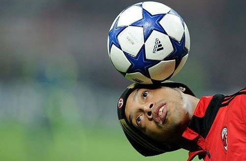 VIDEO! Primele goluri NEBUNE reusite de Ronaldinho la Flamengo... pe FIFA 11!