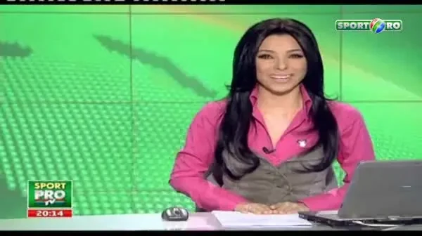 Borcea are o regula: se accidenteaza de fiecare data cand atinge mingea :)