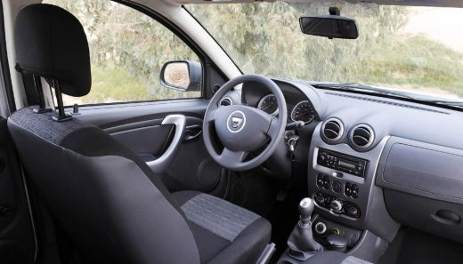 FOTO! Dacia vrea sa dea lovitura in 2011: Vezi cu ce schimbari vine Dusterul!_7