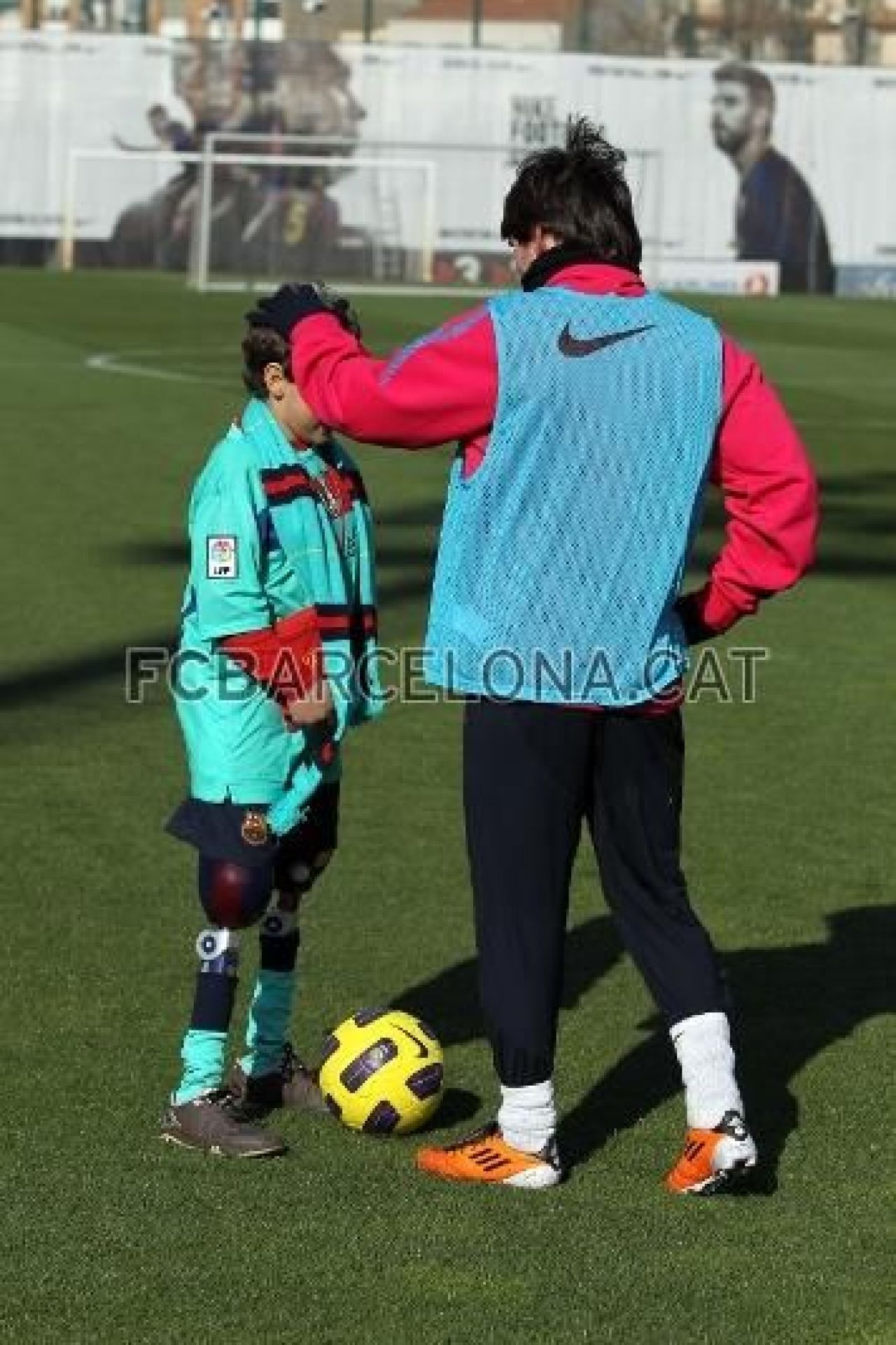 VIDEO / Iata de ce este Barcelona MAI MULT decat un simplu club de fotbal!_5