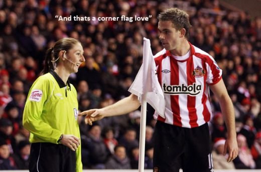 FOTO / Caterinca zilei in Anglia: Femeia-arbitru, trimisa la cratita de comentatorii Sky!_4