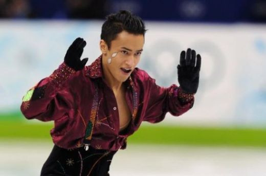 Un dansator pe gheata a uimit Europa la doar 20 de ani! Vezi ce zburator a castigat Campionatul European: