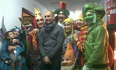 De ce e mai tare Guardiola decat Mourinho? Uite ce facea antrenorul Barcei in timp ce Real lua bataie: