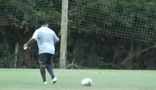 Ronaldinho a inventat o schema NOUA la antrenament!!! Cum a strans TOATE mingile: