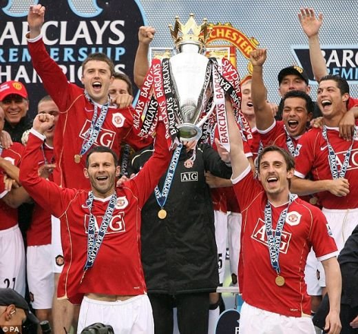 S-a retras cel mai bun fundas dreapta din istoria Premier League! Vezi imagini IMPRESIONANTE!_3