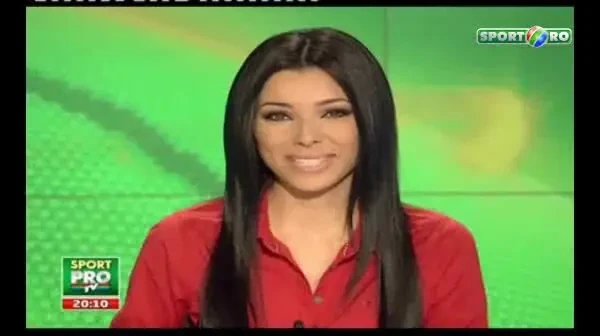 SENZATIE! Cum sa te dai cu placa intr-un lac plin de... FRUCTE! VIDEO