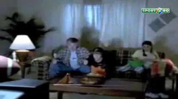 Femeile urasc fotbalul!!