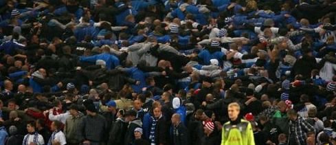VIDEO Fanii lui Lech Poznan dau TRENDUL in peluzel! Vor dansa si ultrasii Stelei la fel dupa amicalul de azi? :)